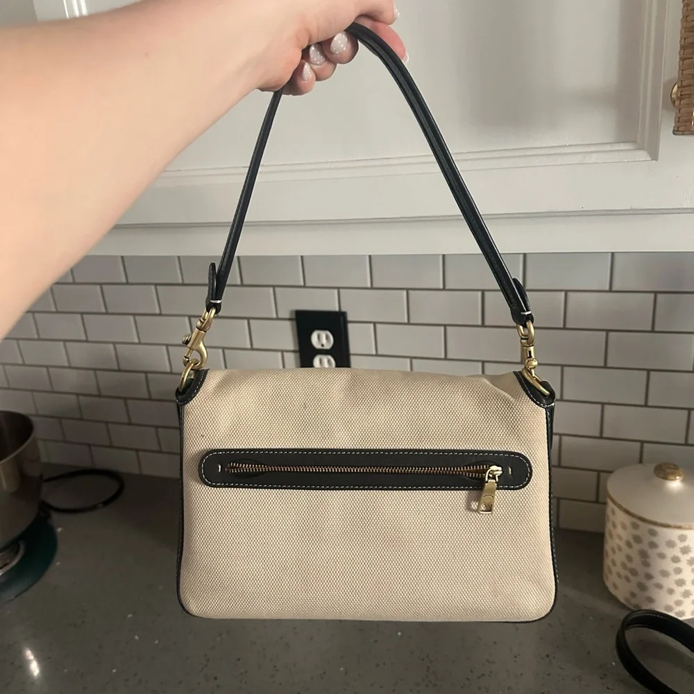 Coach Cream and Black Crossbody Bag with Gold C-Clasp - Picture 3 of 8